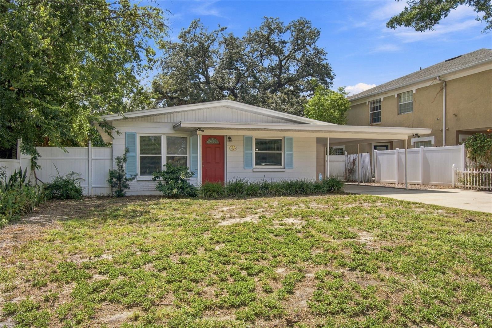 4214 W North B St Property Photo 1