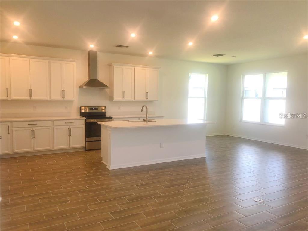 13403 Newport Shores Dr Property Photo 4
