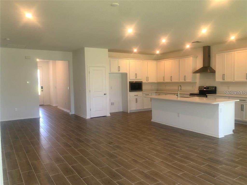 13403 Newport Shores Dr Property Photo 8
