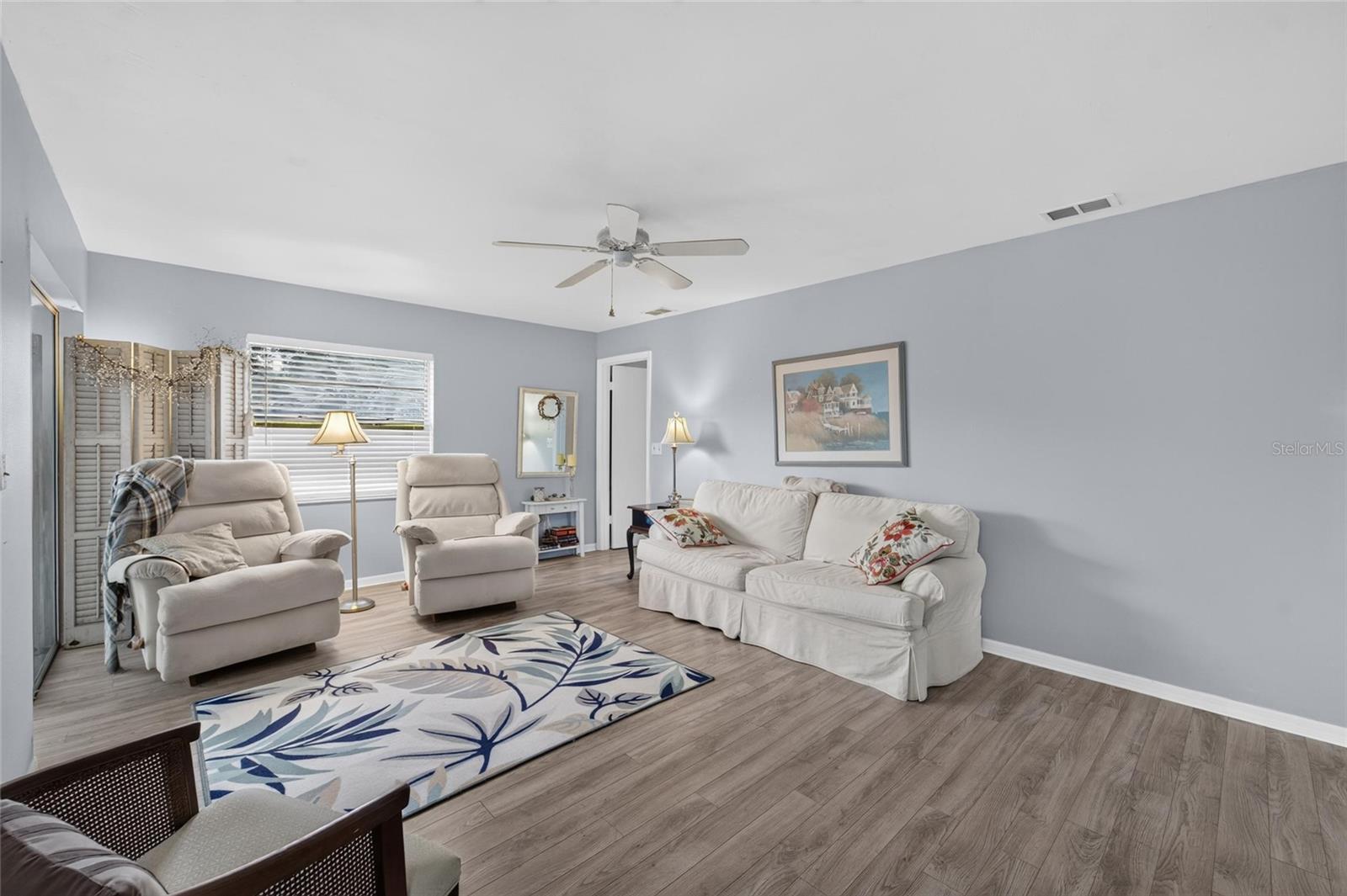 1607 Hovington Cir #229 Property Photo 4