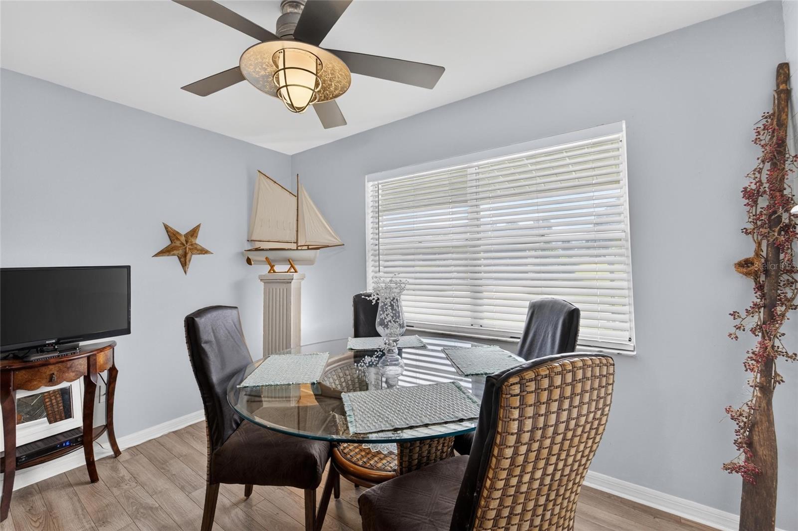 1607 Hovington Cir #229 Property Photo 24