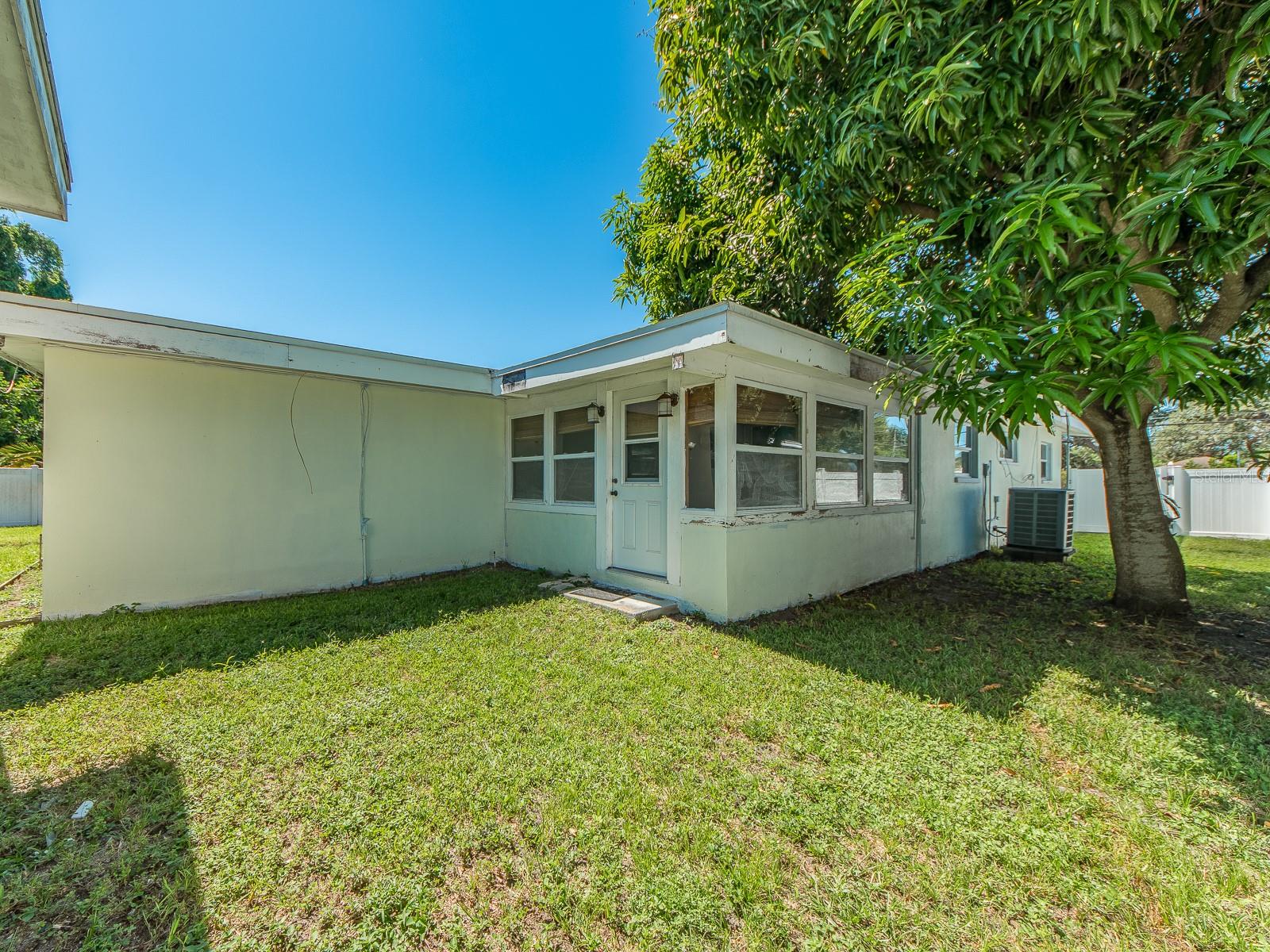 12663 Indian Rocks Rd Property Photo 28
