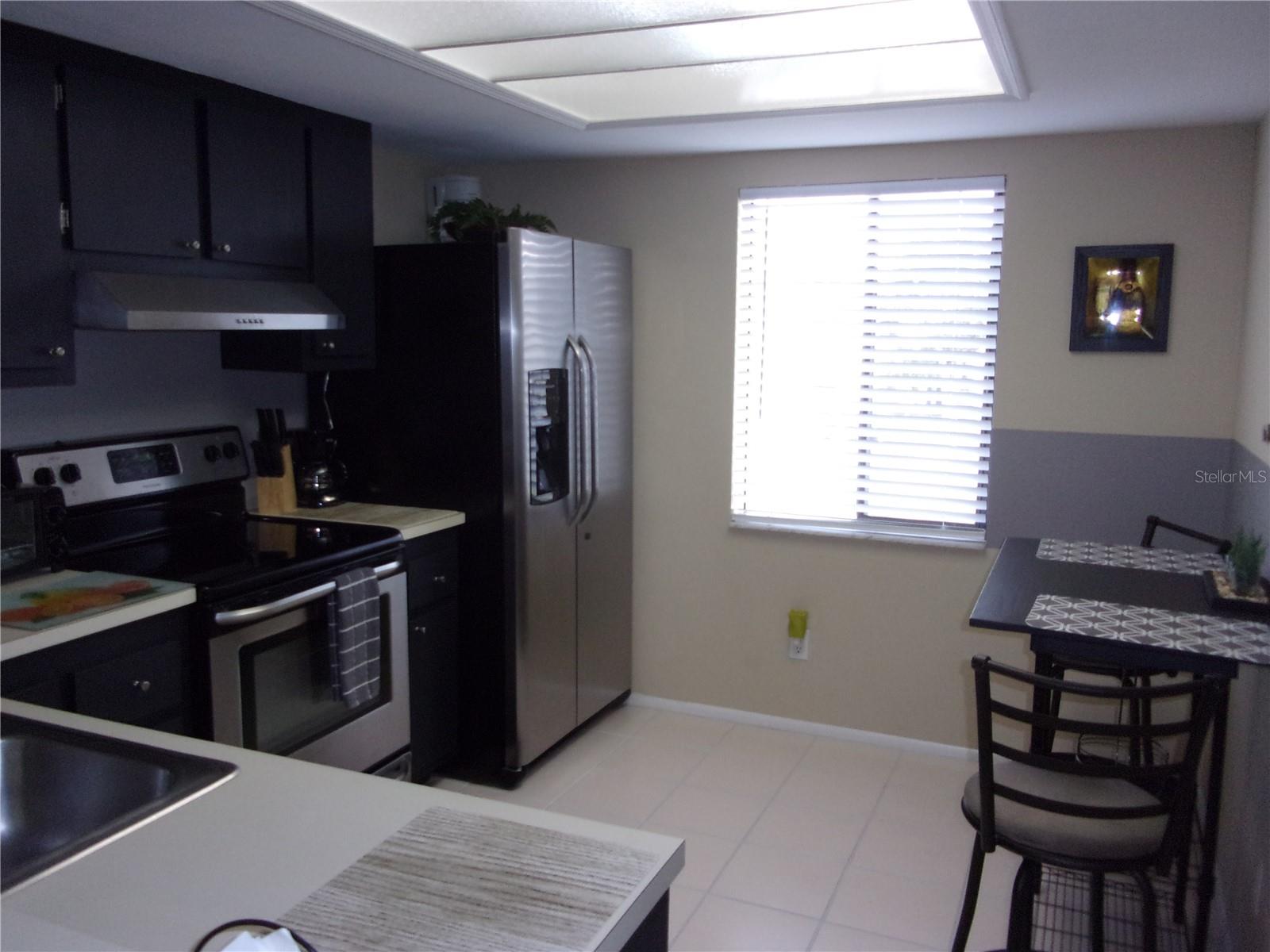 278 Cypress Ln Property Photo 2