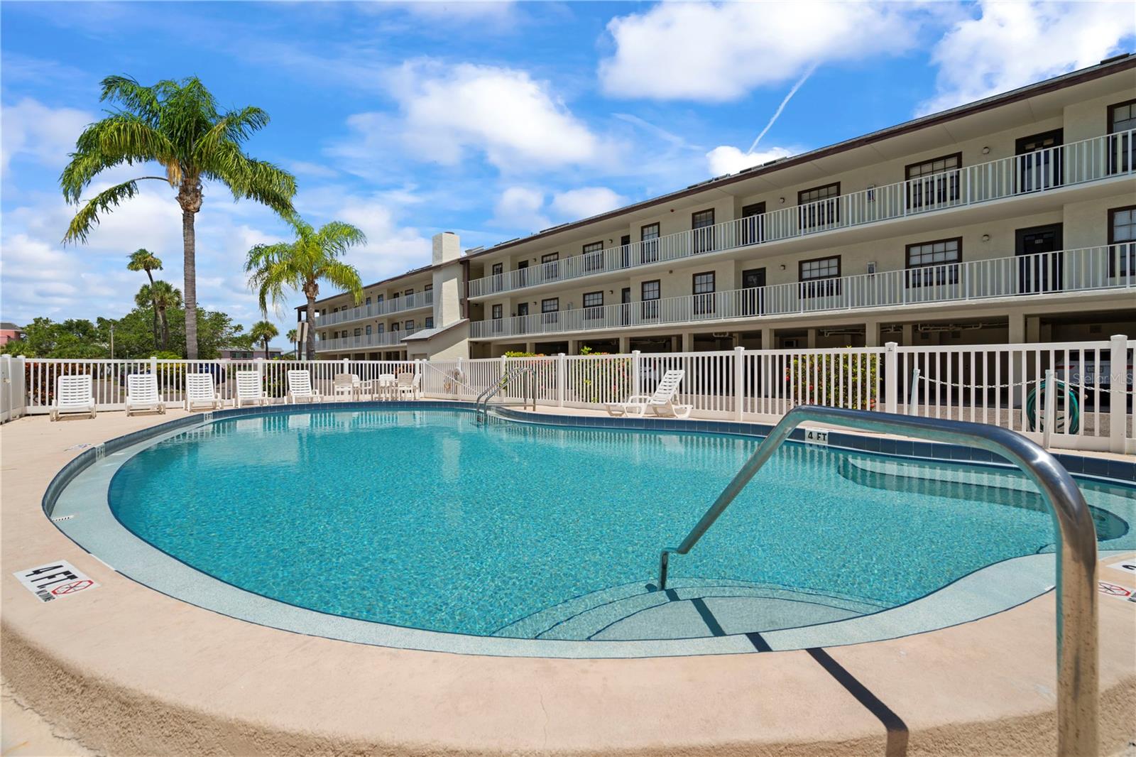 340 Causeway Blvd #104 Property Photo 18