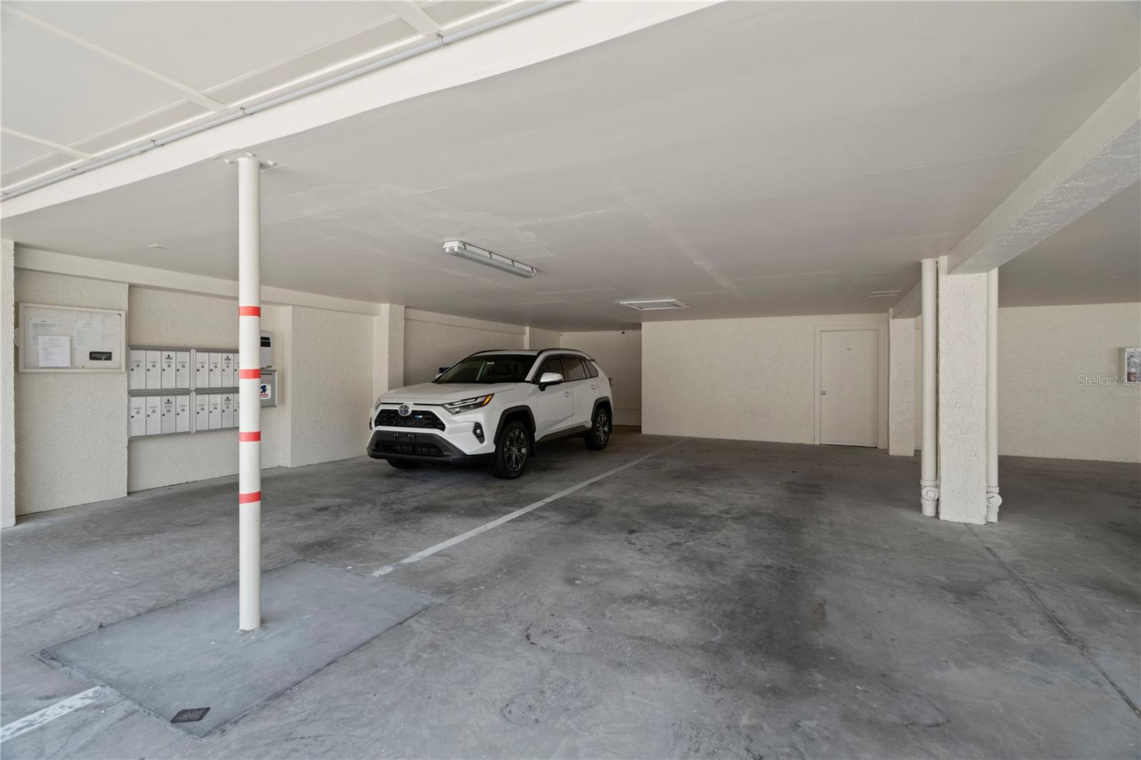 340 Causeway Blvd #104 Property Photo 19