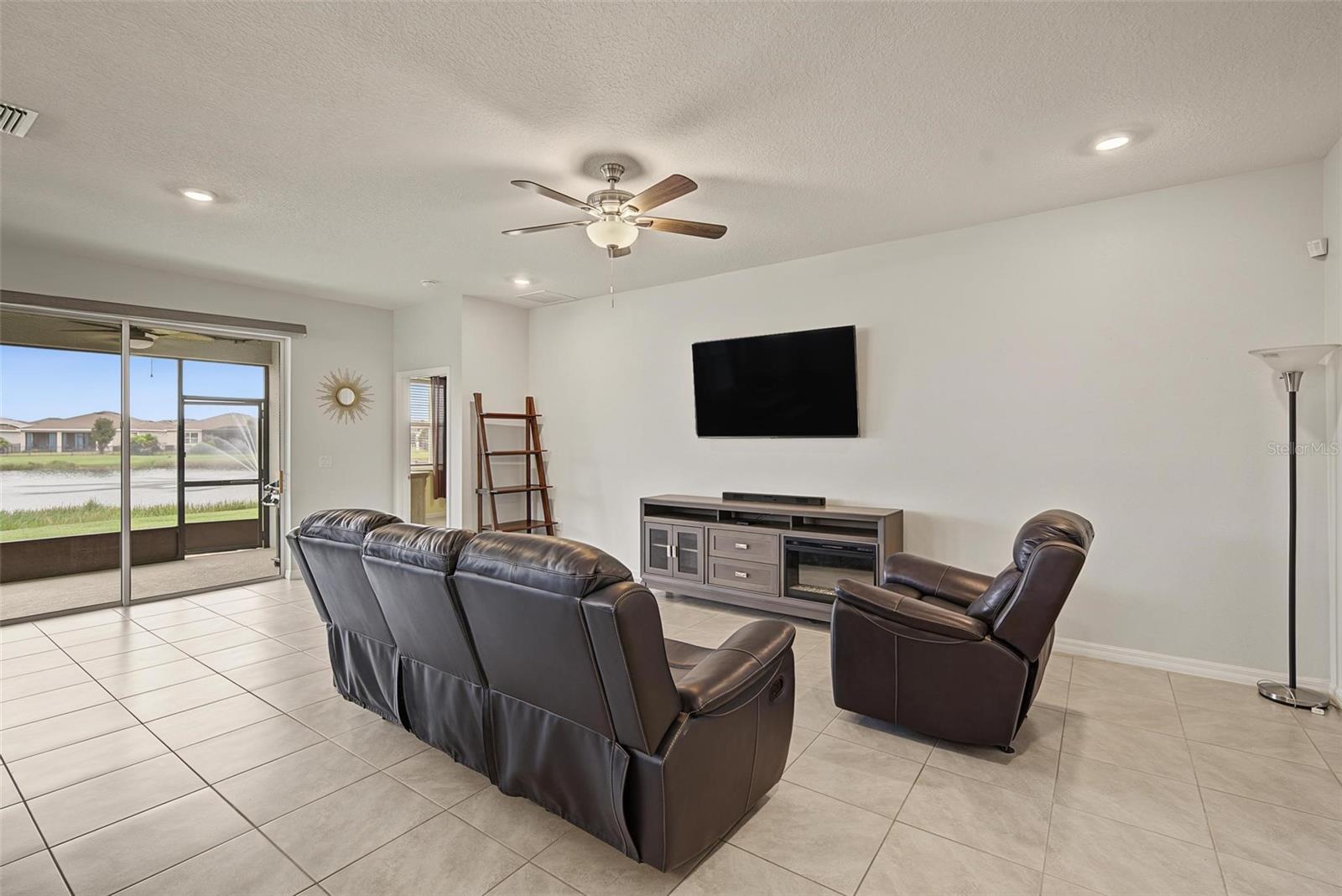 13338 Waterleaf Garden Cir Property Photo 10