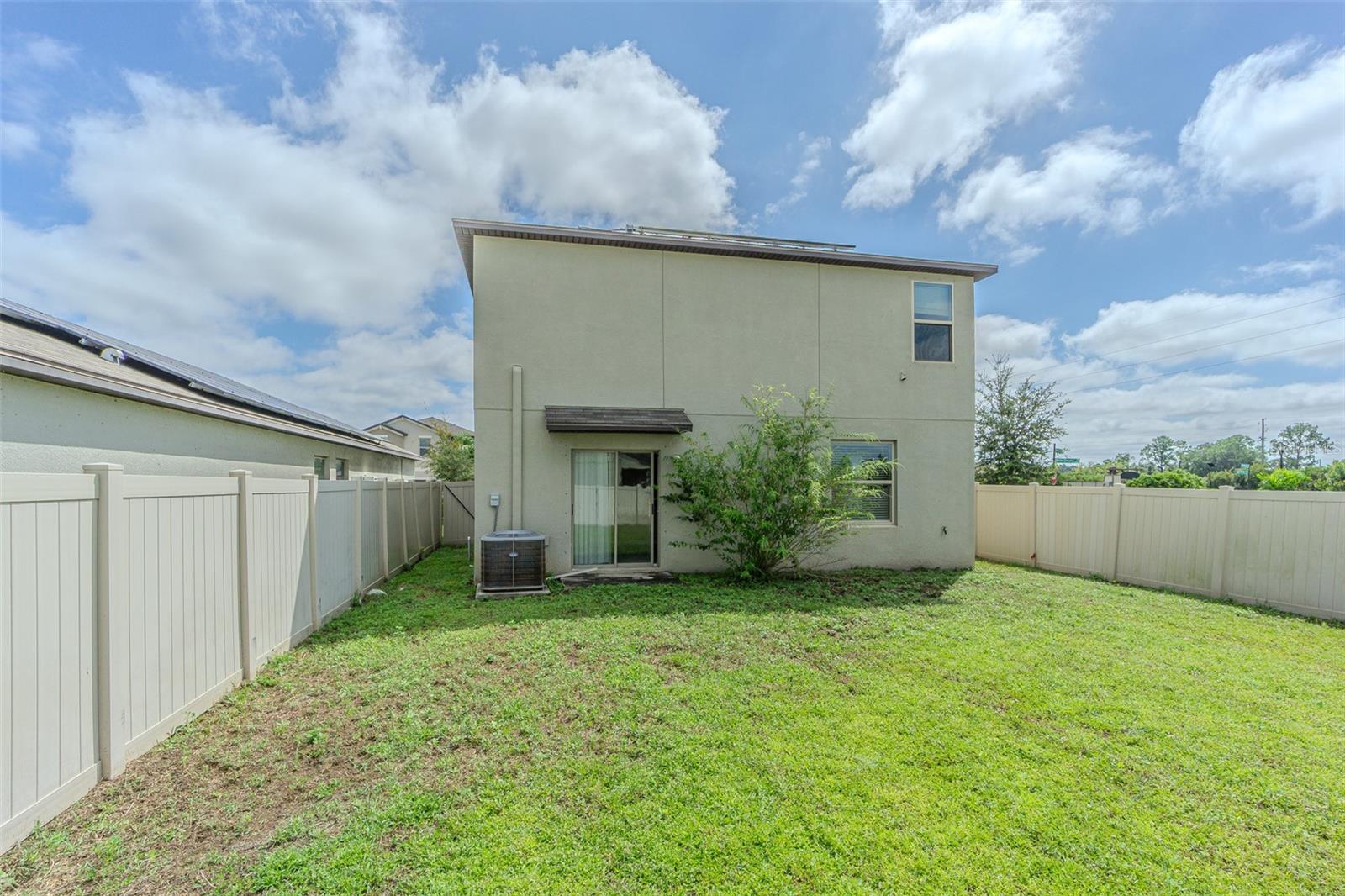 5102 Dandelion St Property Photo 4