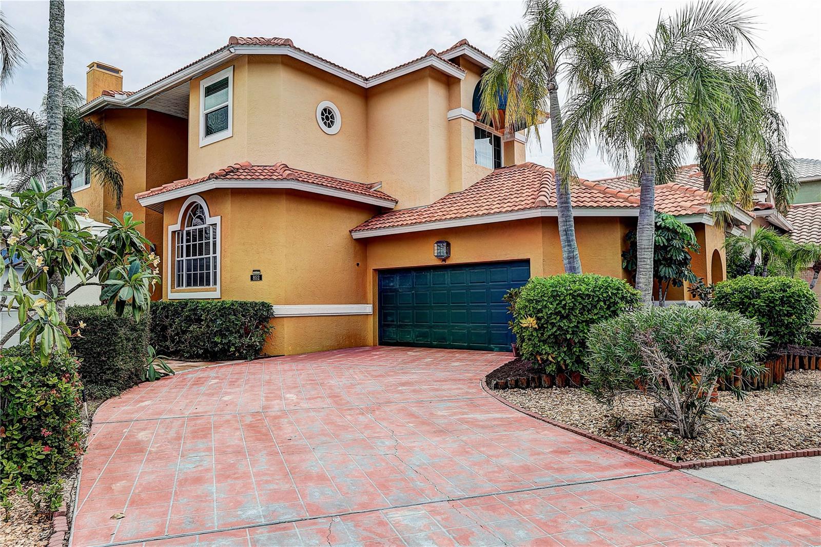 852 Symphony Isles Blvd Property Photo 3
