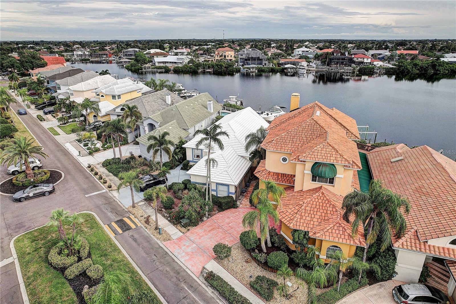 852 Symphony Isles Blvd Property Photo 54