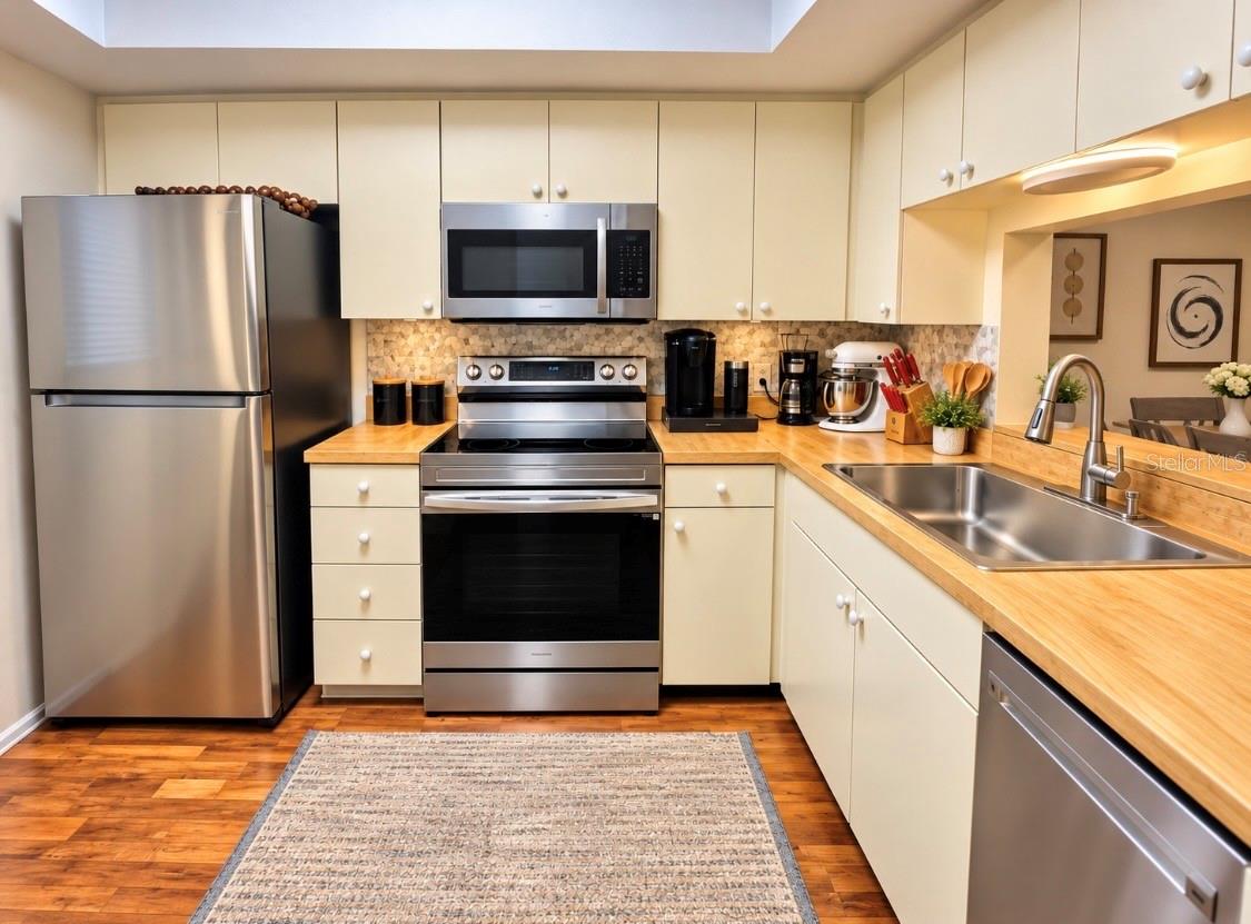 3032 Eastland Blvd #b202 Property Photo 4