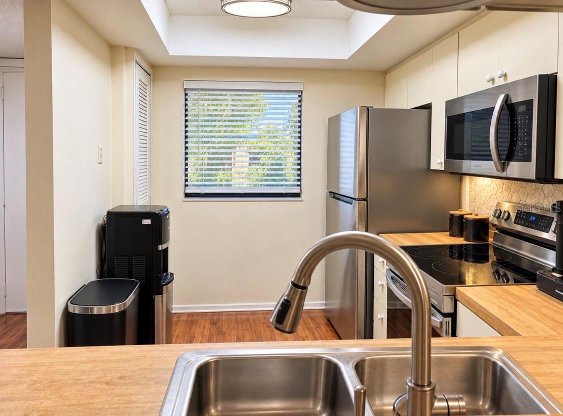 3032 Eastland Blvd #b202 Property Photo 6