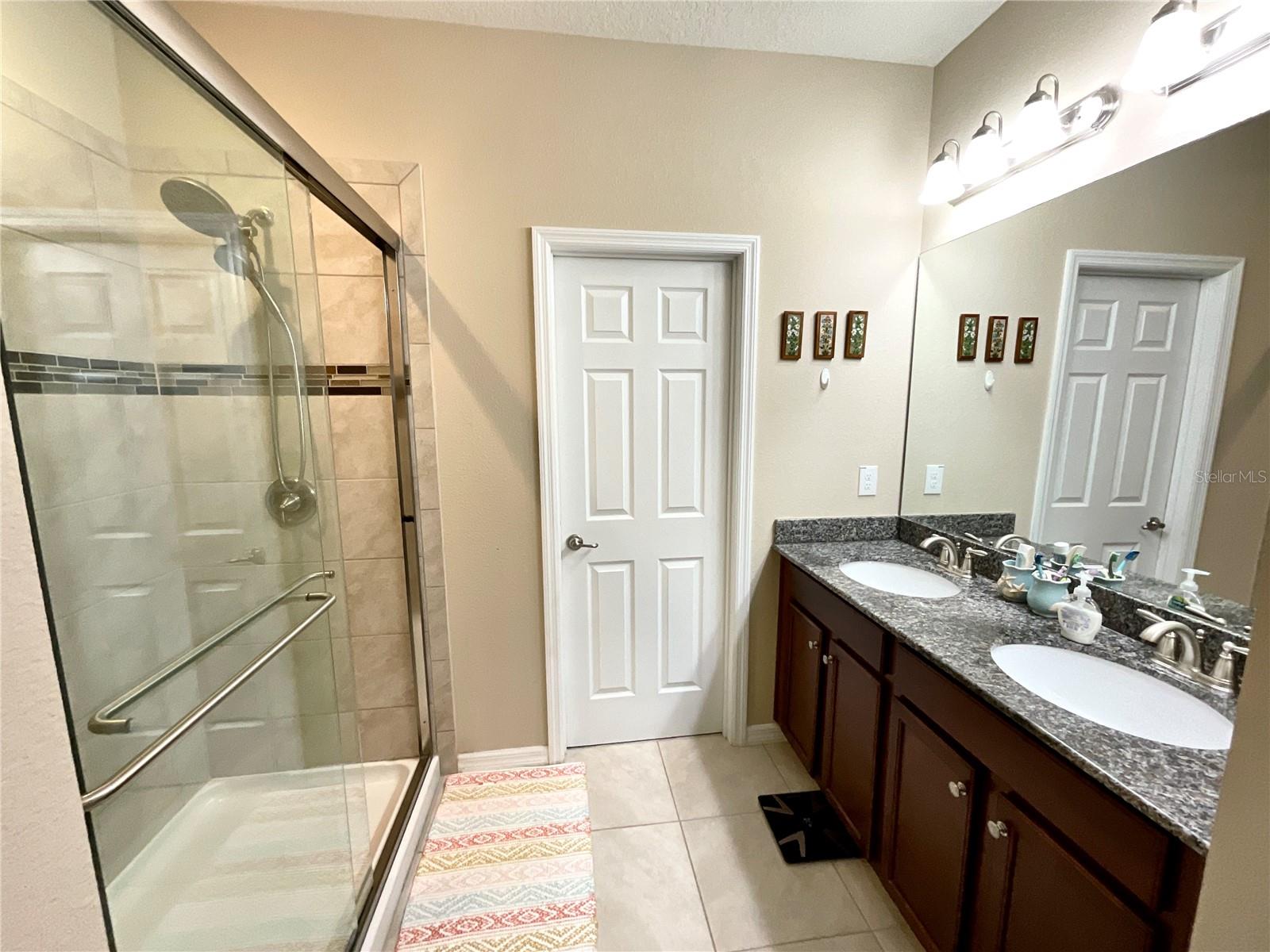 1104 Coral Ln Property Photo 9
