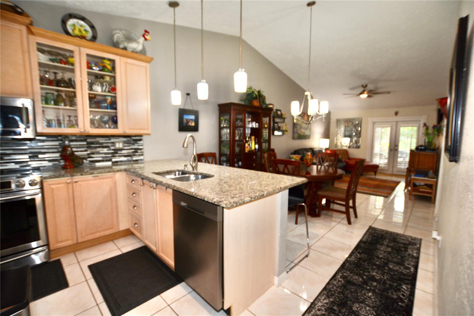 1762 Castle Rock Rd Property Photo 6