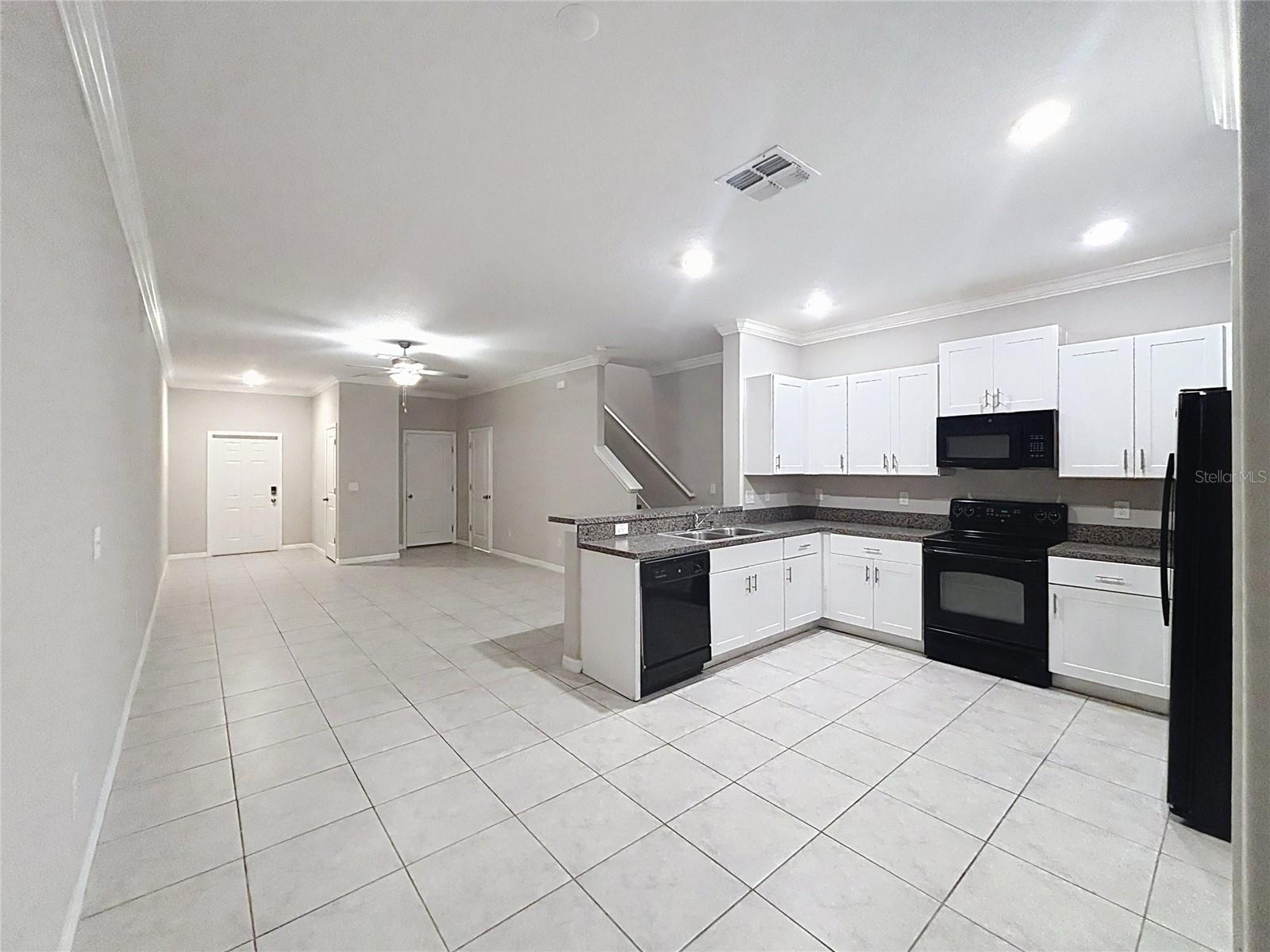 1509 Cassius St Property Photo 7