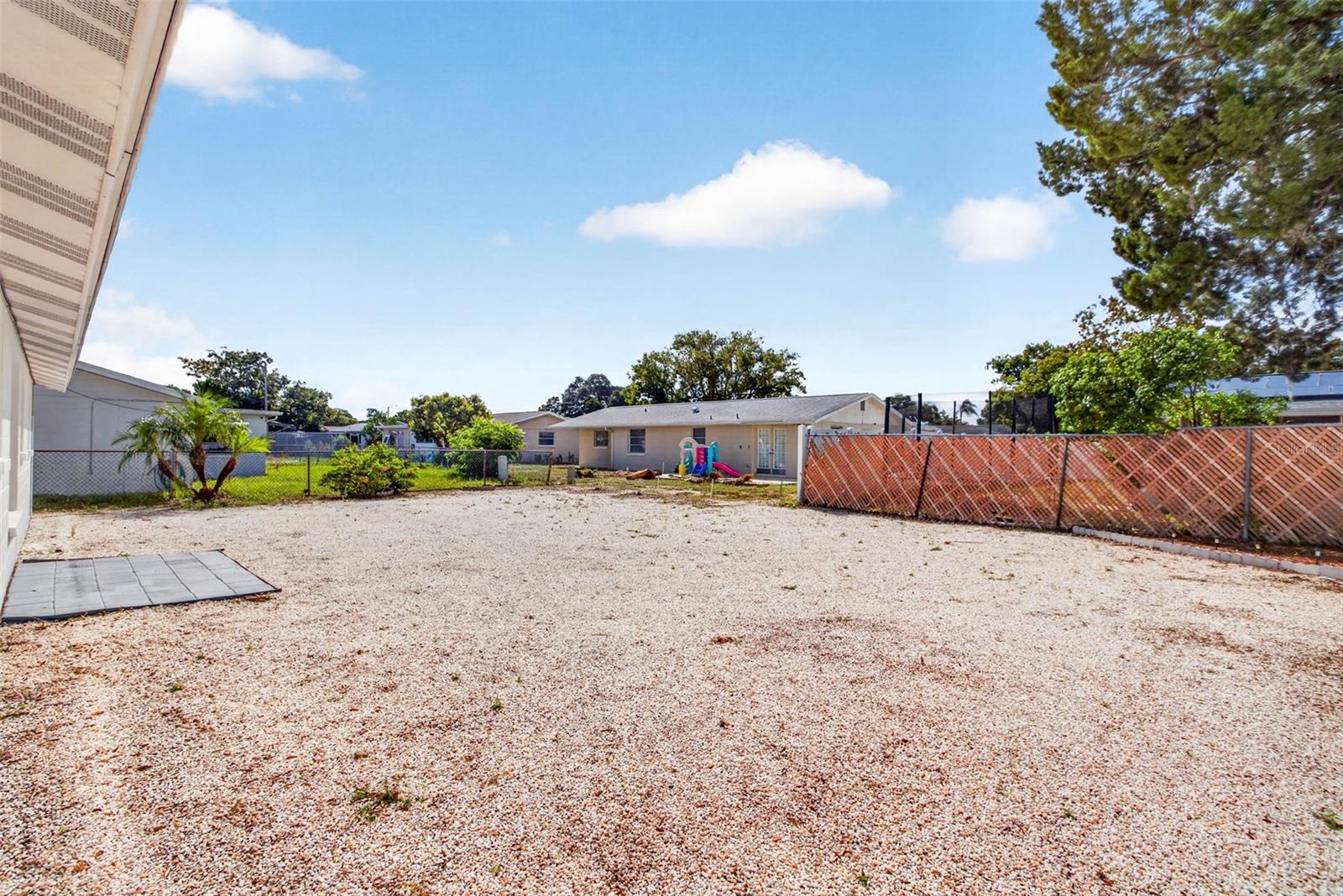 7804 Hawthorn Dr Property Photo 22
