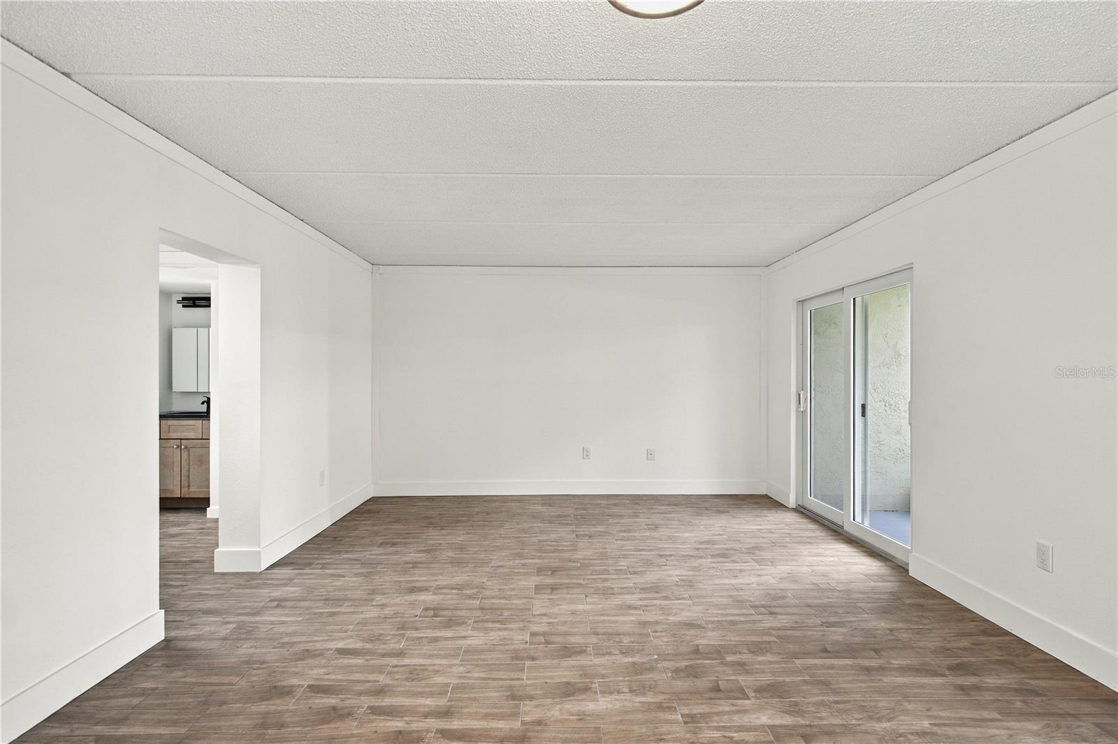 8811 Bay Pointe Dr #c102 Property Photo 9