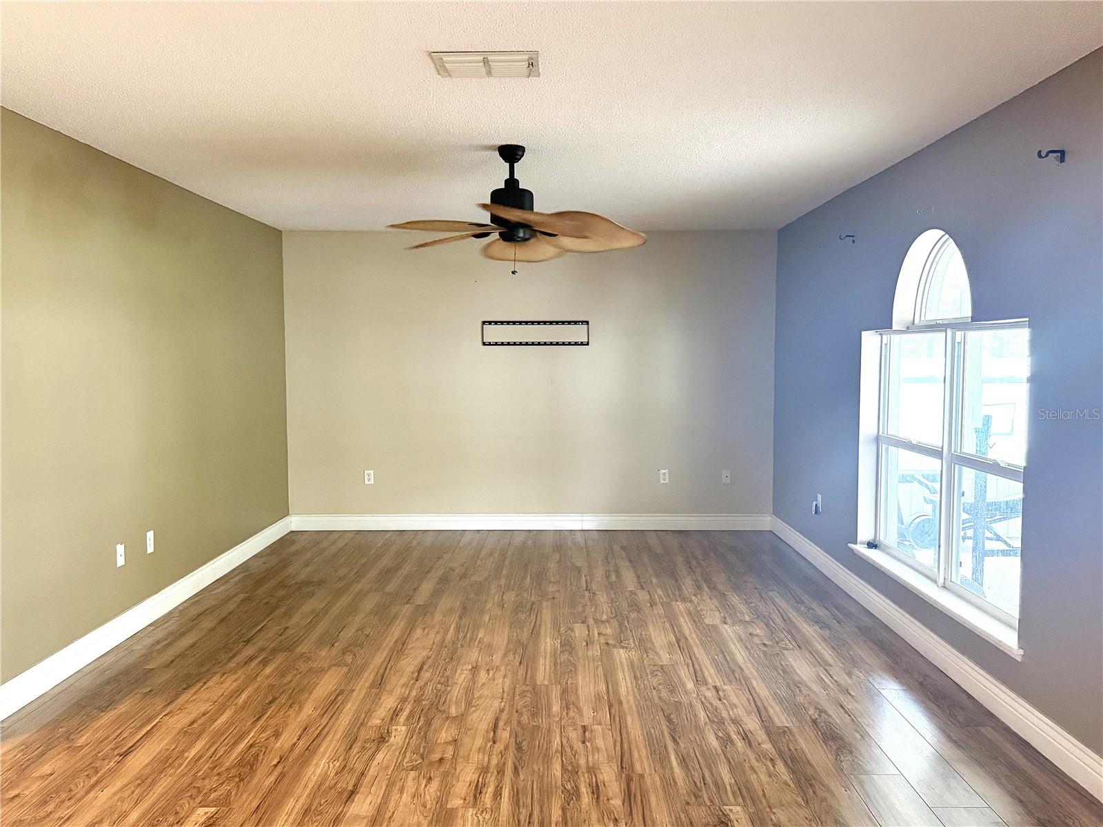 1664 Settlers Creek Way Property Photo 10