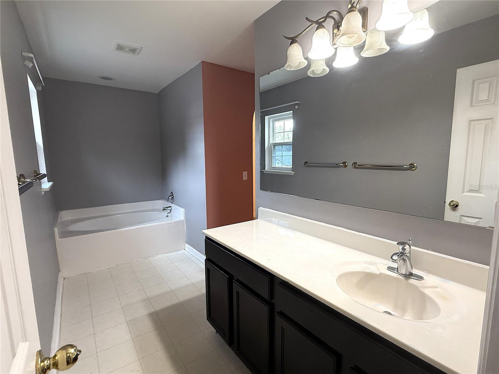 1664 Settlers Creek Way Property Photo 19