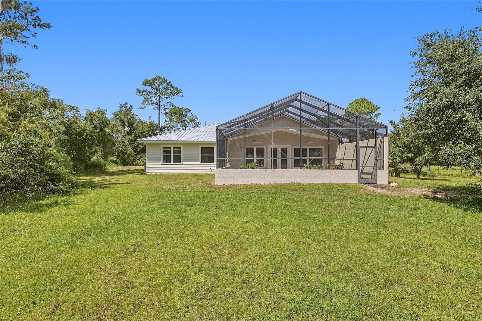 71 Perry Ln Property Photo 13