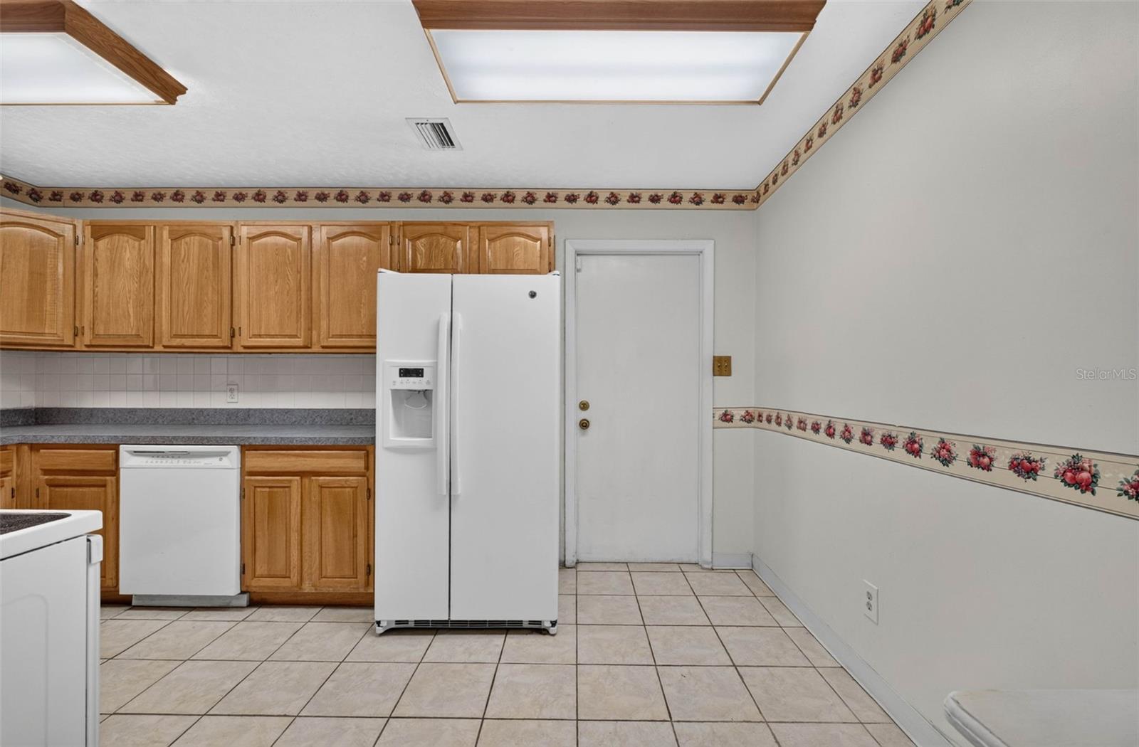 3312 W Burke St Property Photo 18