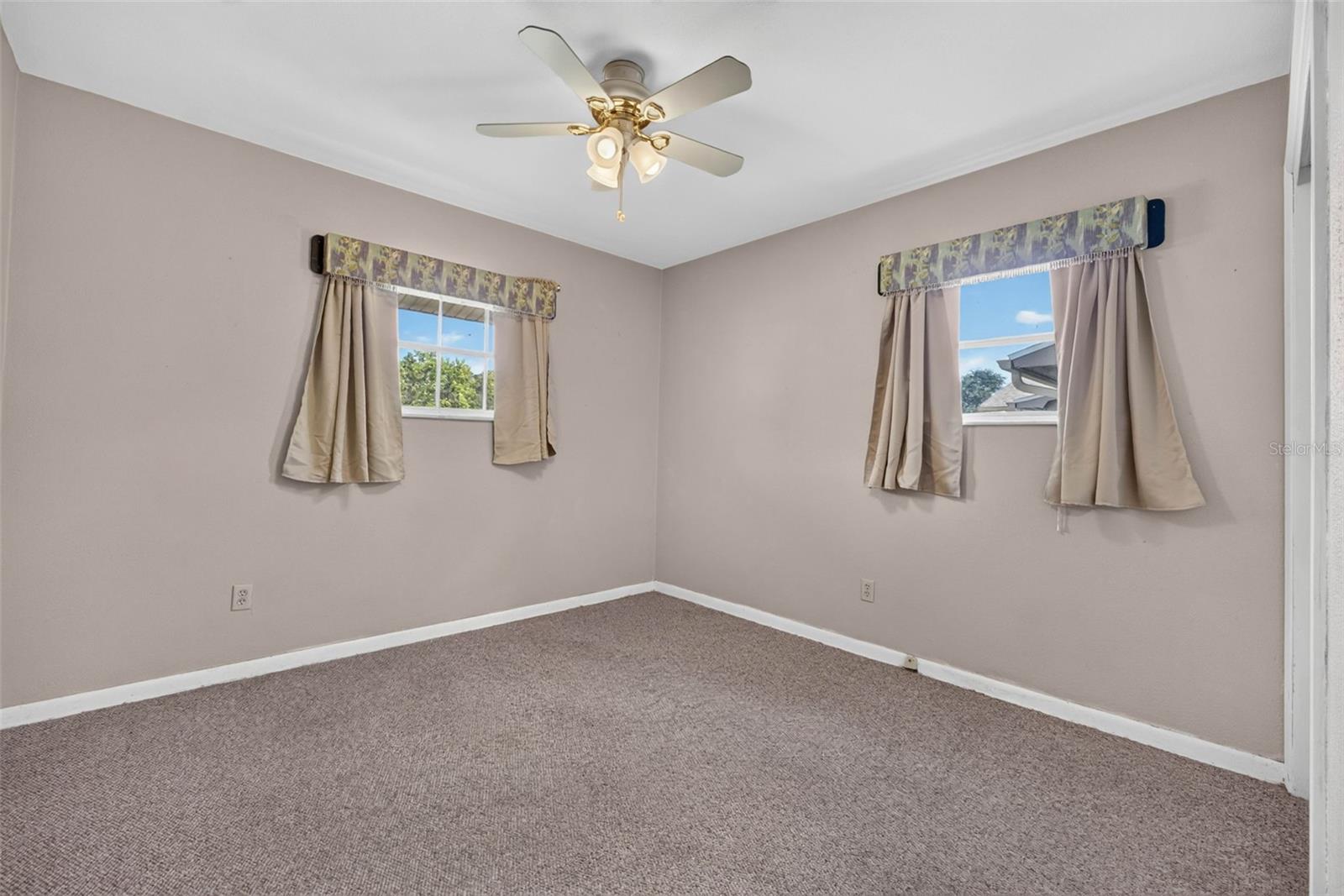 3312 W Burke St Property Photo 33