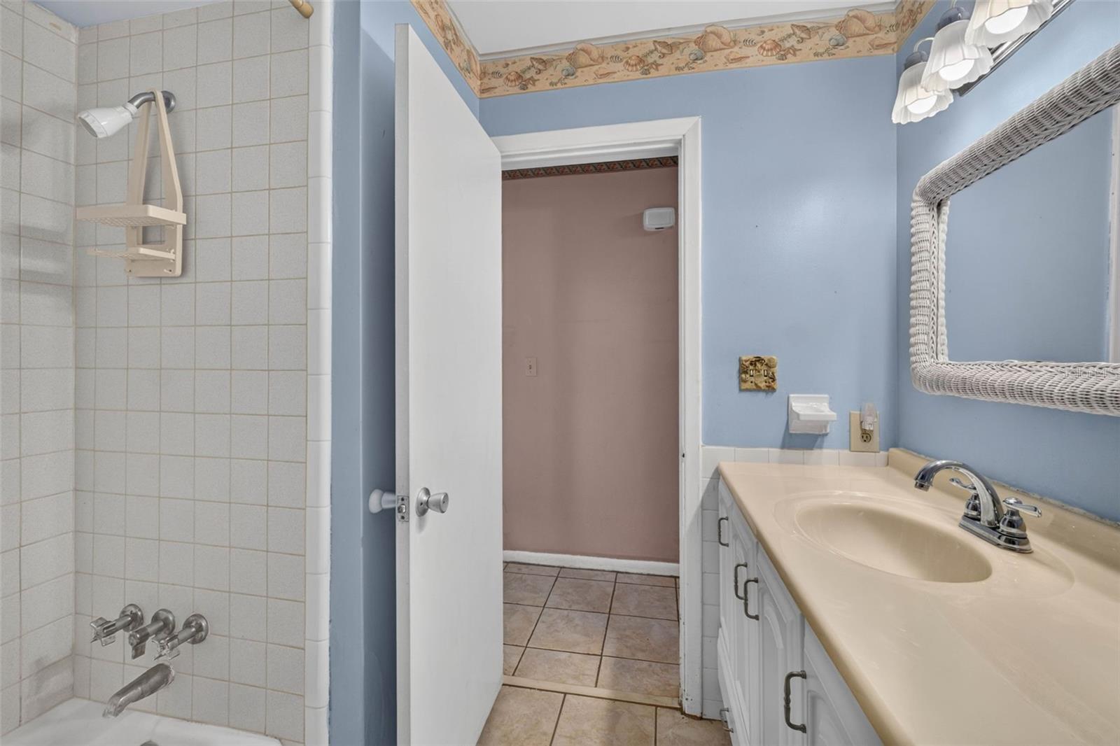 3312 W Burke St Property Photo 44