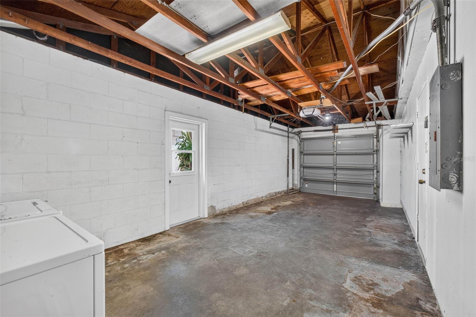 3312 W Burke St Property Photo 51