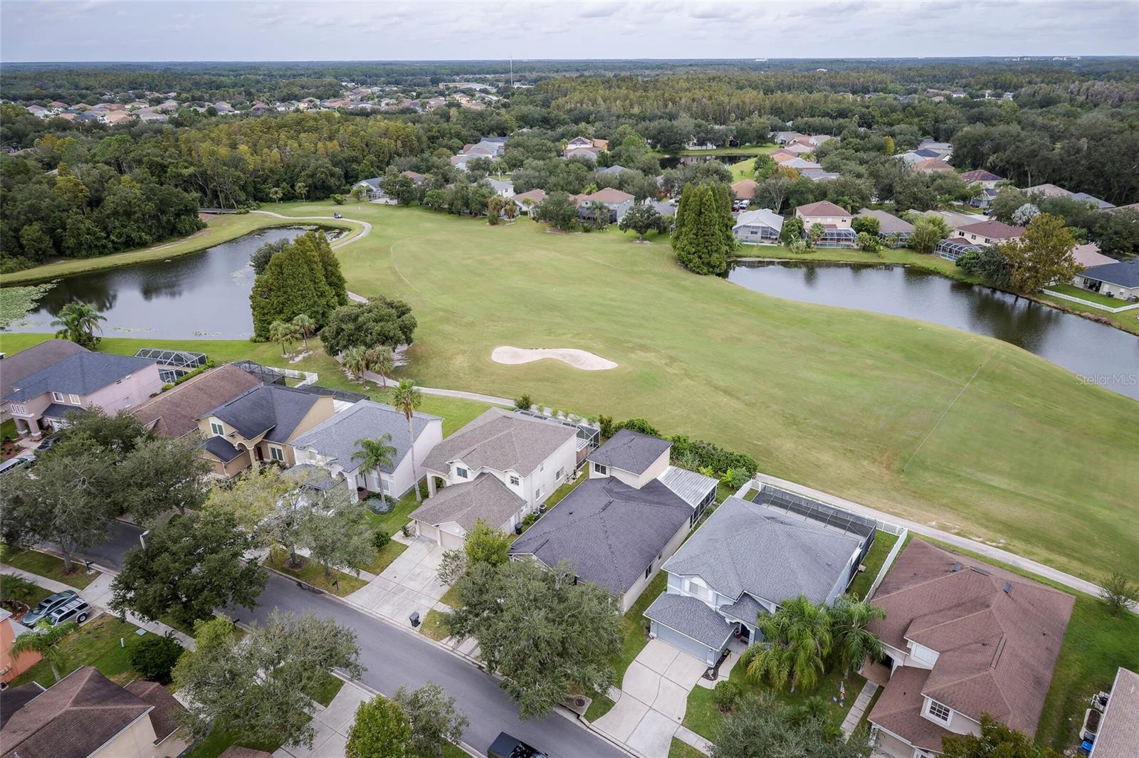 18182 Sandy Pointe Dr Property Photo 3