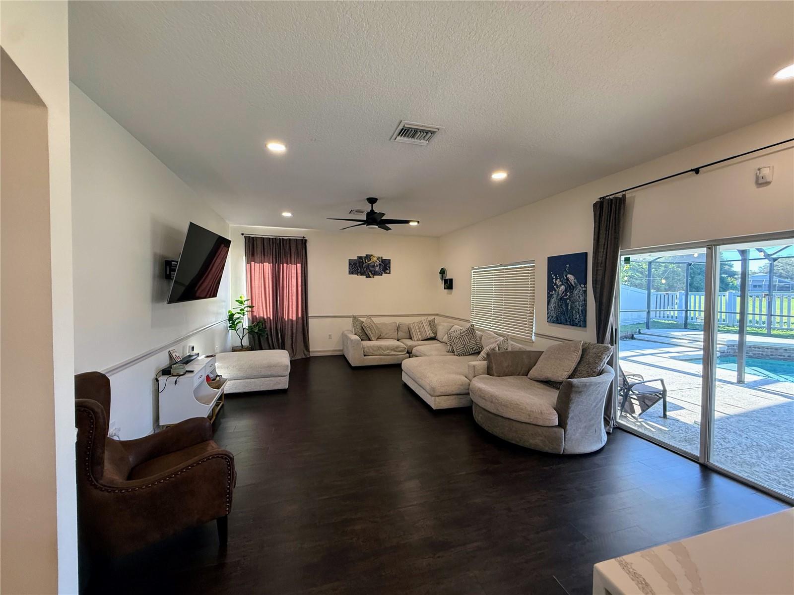 18182 Sandy Pointe Dr Property Photo 18