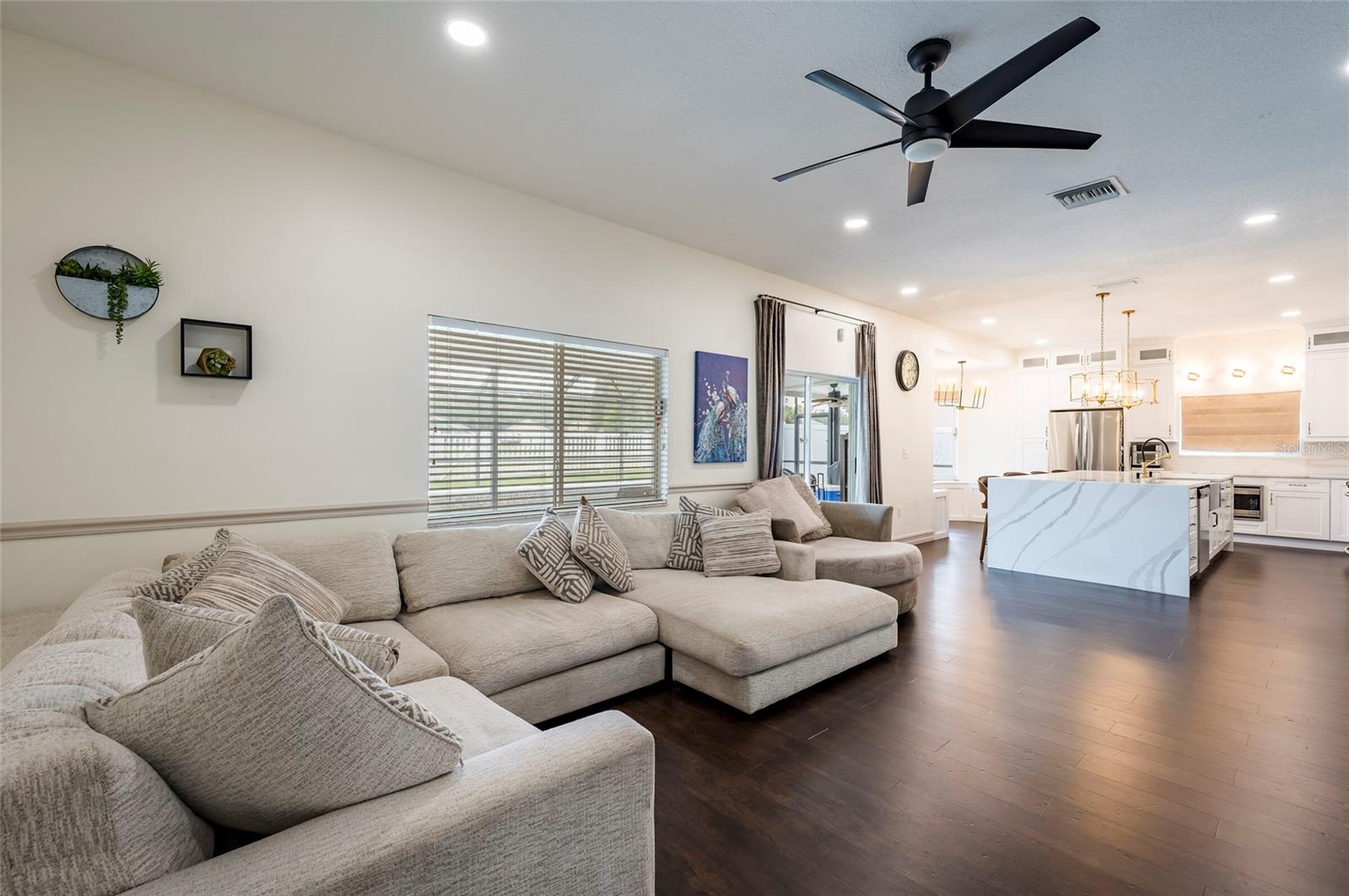 18182 Sandy Pointe Dr Property Photo 25