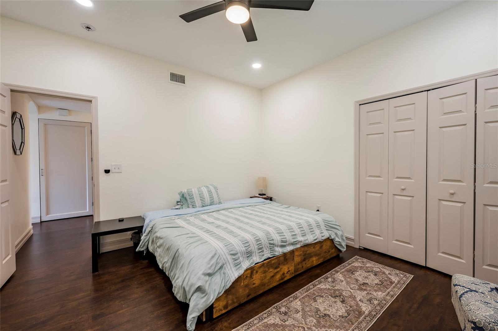 18182 Sandy Pointe Dr Property Photo 27
