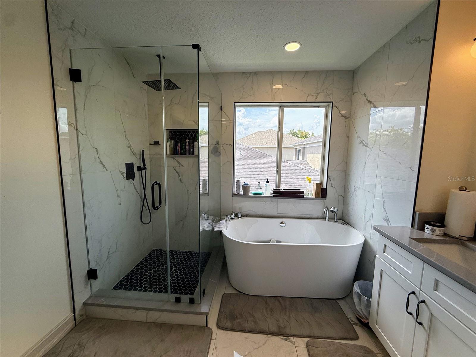 18182 Sandy Pointe Dr Property Photo 36