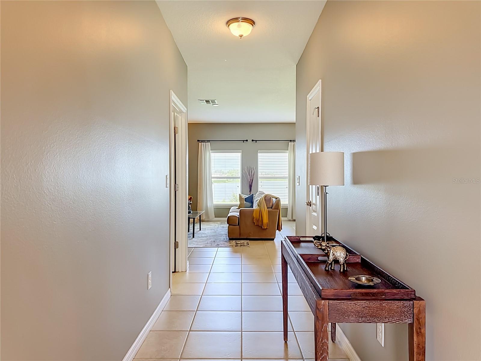 8608 Turnstone Shore Ln Property Photo 6