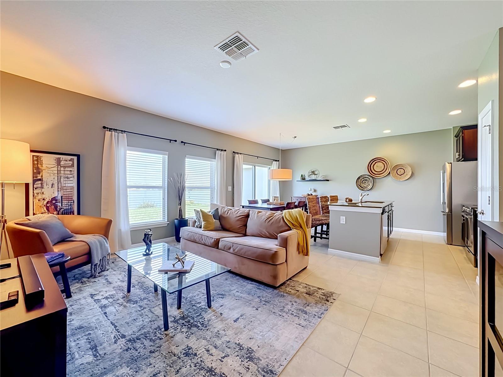 8608 Turnstone Shore Ln Property Photo 7