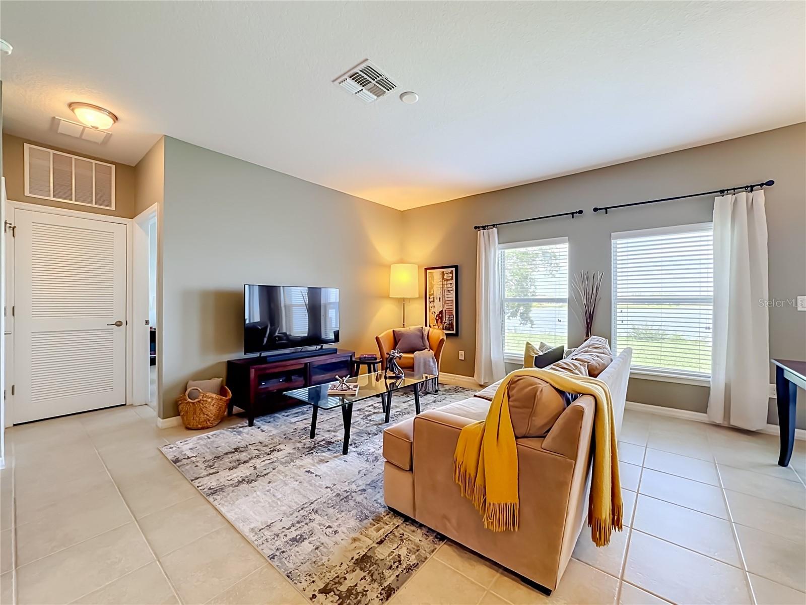 8608 Turnstone Shore Ln Property Photo 10