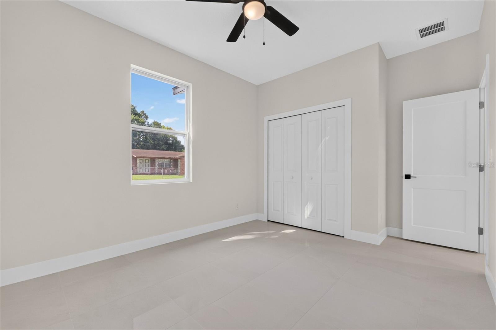619 W Valencia St Property Photo 43
