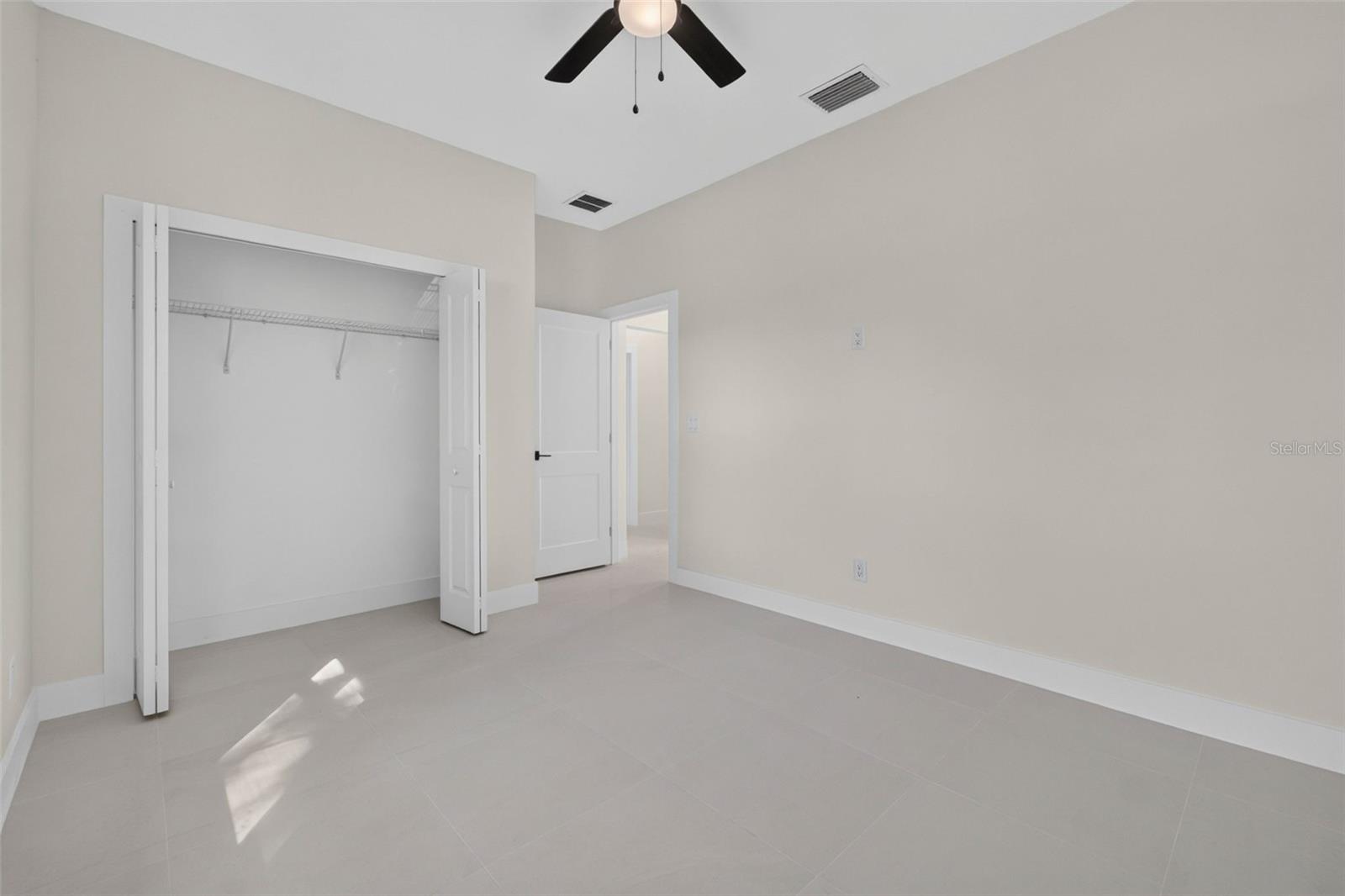619 W Valencia St Property Photo 45