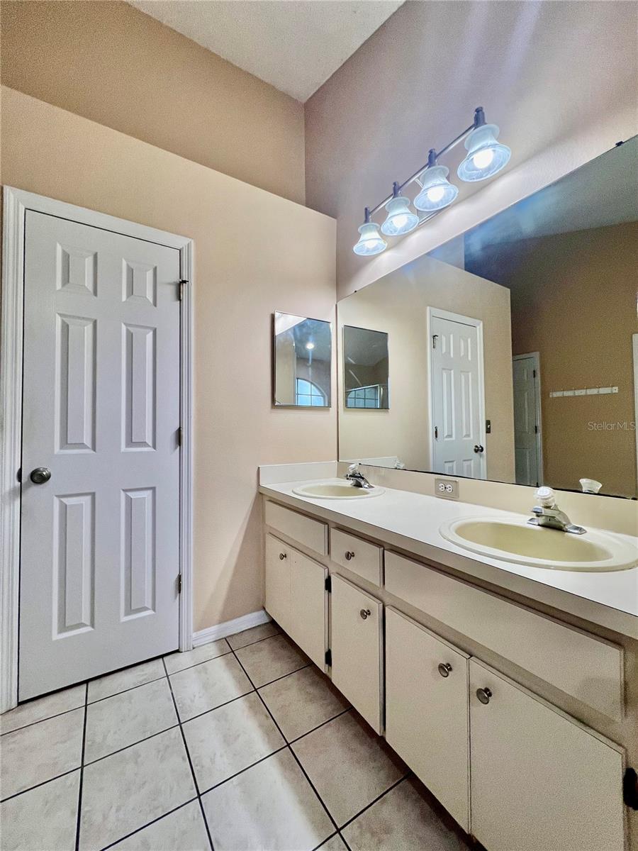 2413 Needham Dr Property Photo 17