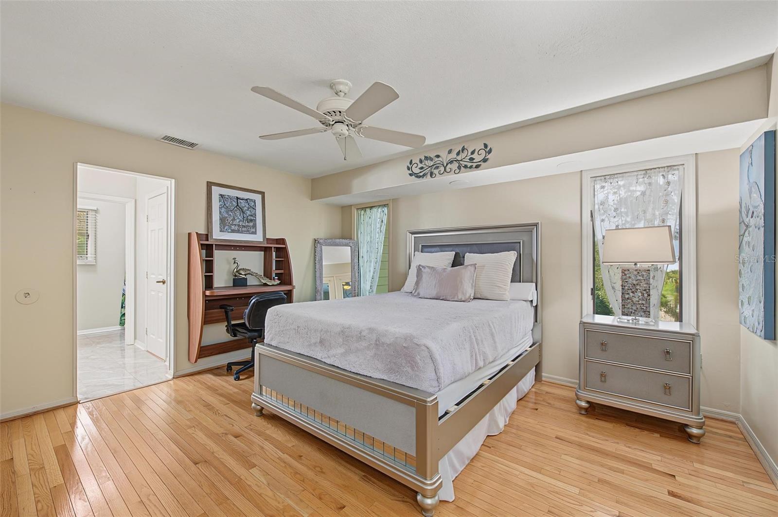 992 Spinnaker Ct Property Photo 18