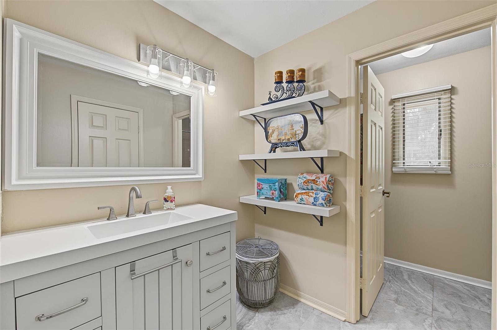 992 Spinnaker Ct Property Photo 19