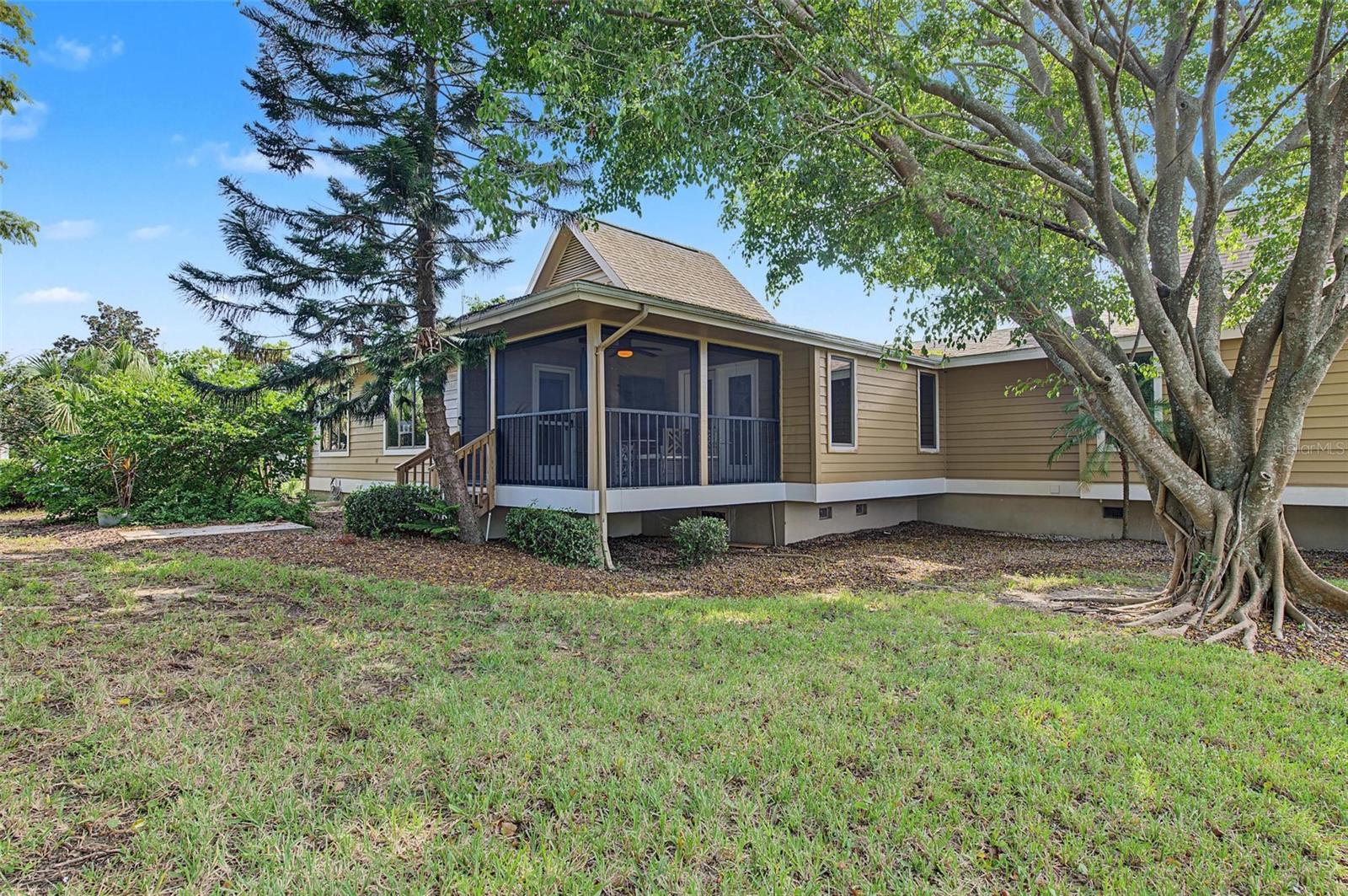 992 Spinnaker Ct Property Photo 38