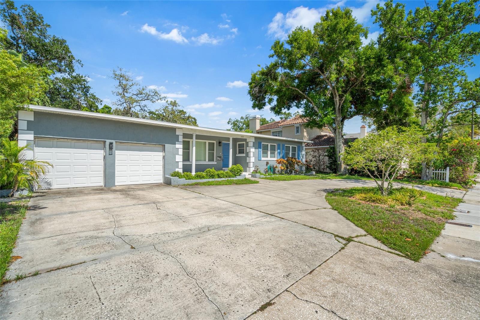 404 S WEST SHORE BLVD Property Photo 1