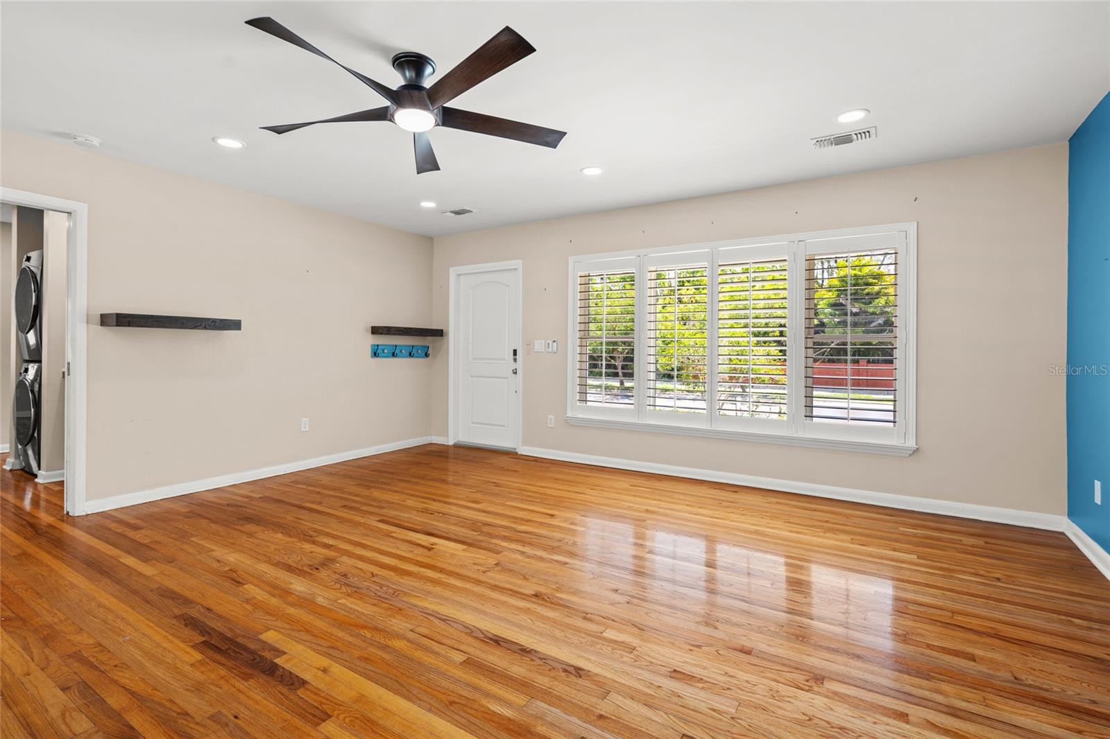 404 S West Shore Blvd Property Photo 4