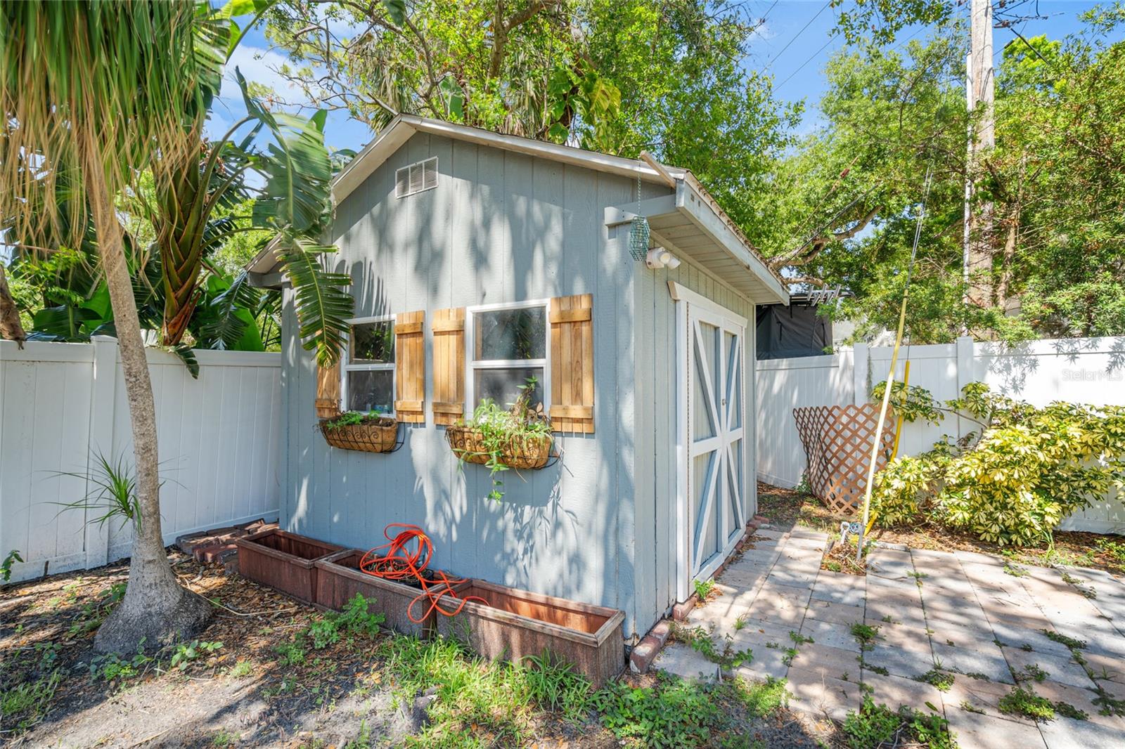404 S West Shore Blvd Property Photo 12
