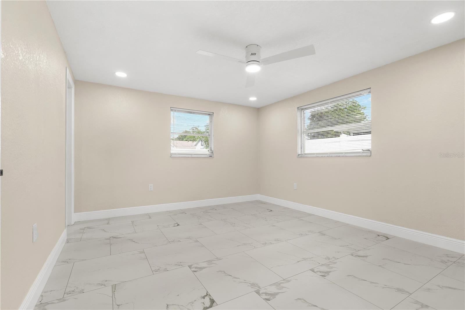 3041 Holiday Lake Dr Property Photo 19