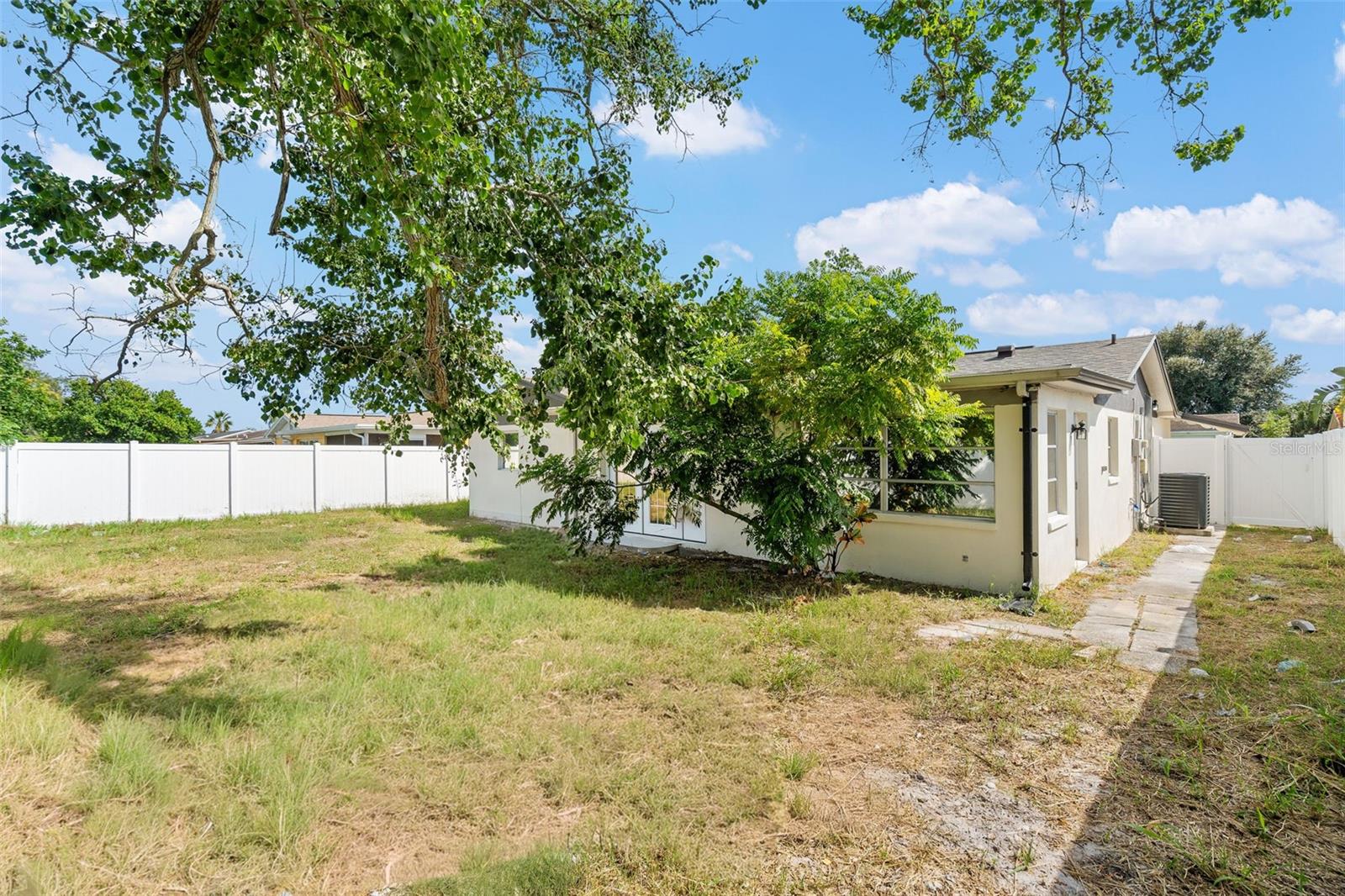 3041 Holiday Lake Dr Property Photo 24
