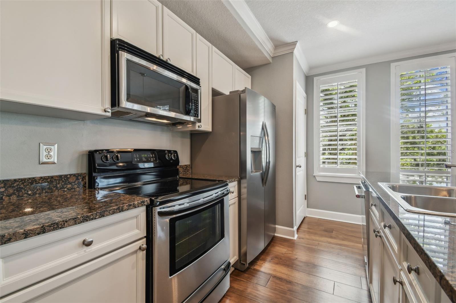 435 S Oregon Ave E #304 Property Photo 5