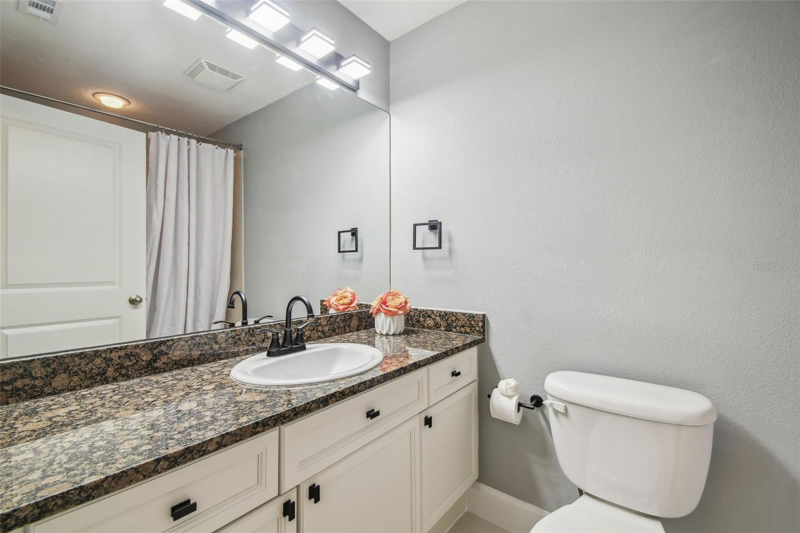 435 S Oregon Ave E #304 Property Photo 22