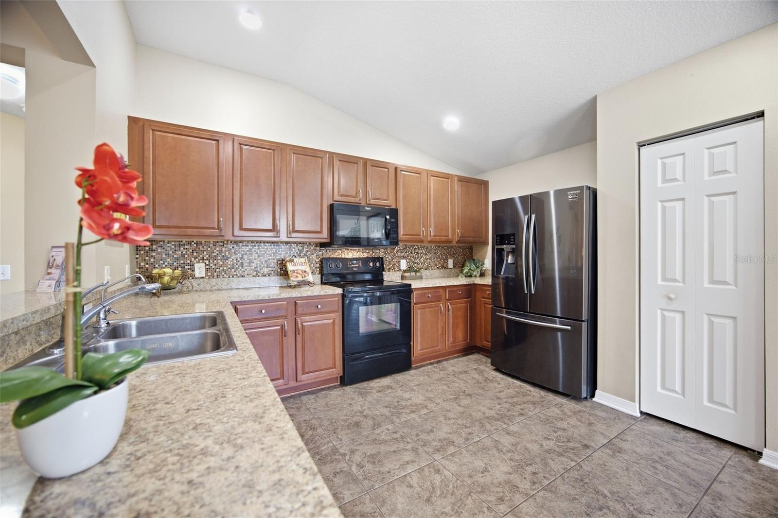5249 Moon Shell Dr Property Photo 11