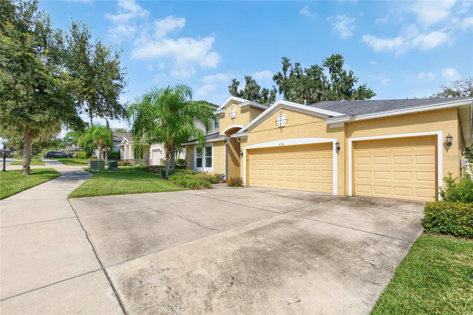 6706 Riverside Bluffs Dr Property Photo 3